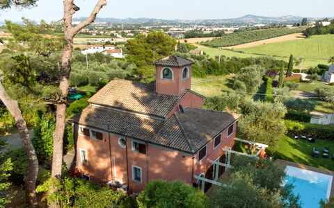 Villa Rossa 12: Casa, Casa, Inmuebles, Hacienda, Villa, Paisajismo, Yarda, Piscina, Mansión, Casa De Campo