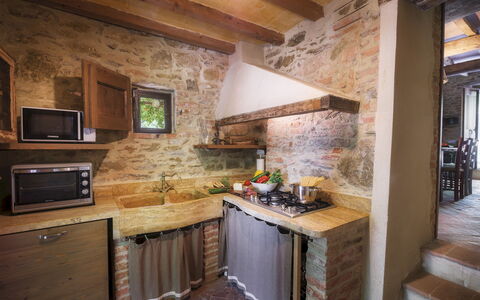 Casa di Pan 6: Madera, Diseño De Interiores, Mueble, Cocina, Piso, Mostrador, Aparato De Cocina, Casa, Suelo, Electrodoméstico