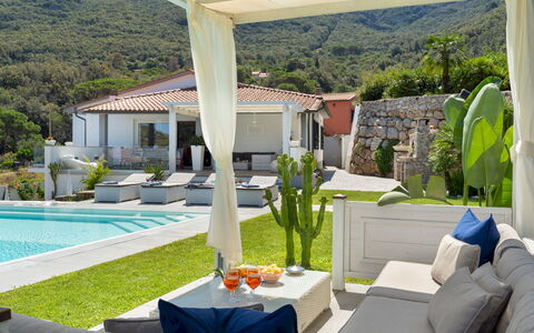 Villa Pietro 10: Piscina, Recurso, Mueble Para Exteriores, Eco Hotel, Porche, Ocio, Inmuebles, Villa, Sombra, Sunlounger