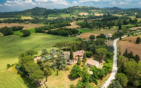 Fonte Pinella 8: Árbol, Paisaje, Barrio Residencial, Casa, Vista Panorámica, Llanura, Área Rural, El Terreno Del Lote, Casa, Inmuebles