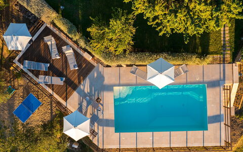 Podere Caprarecce 8: Piscina, Agua, Mueble Para Exteriores, Recurso, Sunlounger, Ocio, Paraguas, Silla, Eco Hotel, Sombra