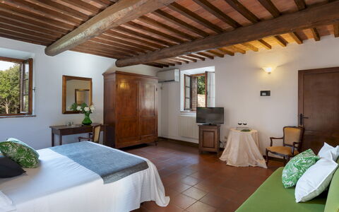 Borgo Gallinaio 32: Mueble, Casa, Piso, Planta De Casa, Maceta, Silla, Cocina Y Comedor Mesa, Madera Dura, Comedor, Villa