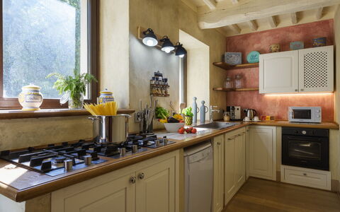 La Dama del Bosco 8+3: Cocina, Aparato De Cocina, Mostrador, Electrodoméstico, Diseño De Interiores, Mueble, Gabinetes, Estufa De Cocina, Estufa, Electrodoméstico