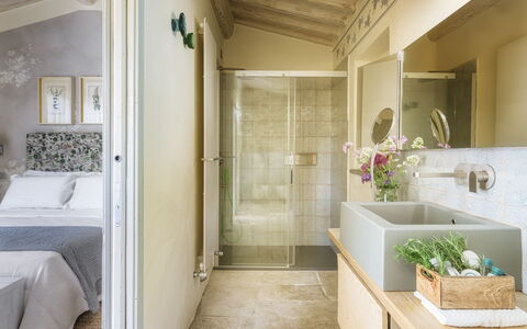 Villa Metelliano 10: Diseño De Interiores, Pared, Piso, Suelo, Mueble, Casa, Techo, Encendiendo, Habitación, Baño