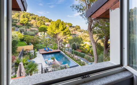 Villa nel Blu 8: Sombra, Balcón, Eco Hotel, Piscina, Paisajismo, Villa, Patio Interior