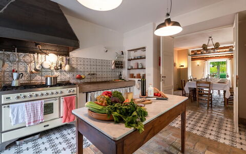 La Casa nei Vigneti 10: Cocina, Diseño De Interiores, Piso, Mueble, Mostrador, Suelo, Estufa De Cocina, Techo, Encendiendo, Habitación