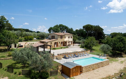 Casa la Fenice 8+2: Piscina, Inmuebles, Recurso, Villa, Hacienda, Casa De Campo, Thermae, Paraguas, Eco Hotel, Ciudad De Vacaciones