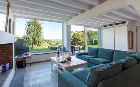 Villa Bubi 8+1: Mueble, Diseño De Interiores, Sofá, Piso, Suelo, Casa, Habitación, Sala, Techo
