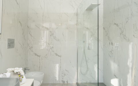 Villa Irma 10: Piso, Pared, Diseño De Interiores, Suelo, Arreglo De Tubería, Baño, Techo, Loseta, Plomería, Encendiendo