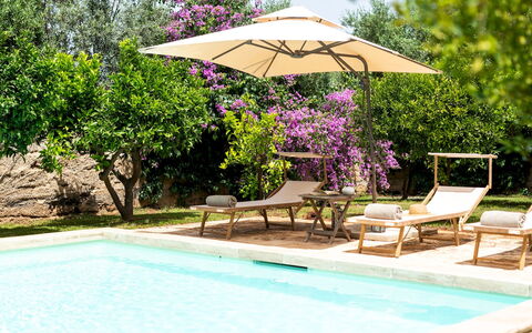 Masseria Tarsia Incuria 8+4: Paraguas, Mueble Para Exteriores, Piscina, Mueble, Recurso, Sombra, Jardín, Silla, Eco Hotel, Sunlounger