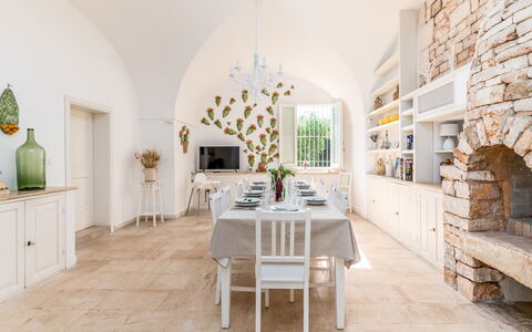 Masseria Profilo 8: Mueble, Diseño De Interiores, Piso, Mesa, Silla, Techo, Encendiendo, Suelo, Cocina Y Comedor Mesa, Comedor