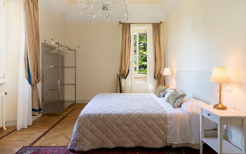 Tenuta Bagni De'Consoli 24: Mueble, Diseño De Interiores, Cama, Pared, Habitación, Piso, Suelo, Madera, Habitación, Techo