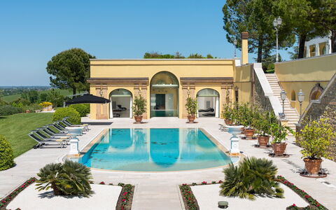 Tenuta Bagni De'Consoli 24: Piscina, Arquitectura, Inmuebles, Mansión, Jardín, Patio, Hacienda, Villa, Paisajismo, Recurso