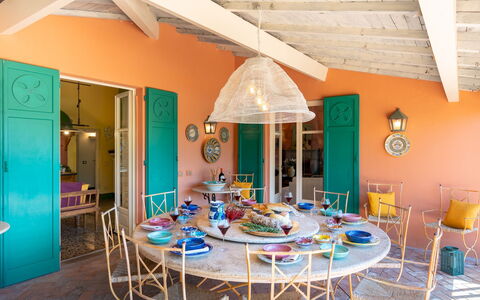 Villa Corallina 12: Mueble, Diseño De Interiores, Silla, Mesa, Comedor, Encendiendo, Cocina Y Comedor Mesa, Techo, Casa, Lámpara