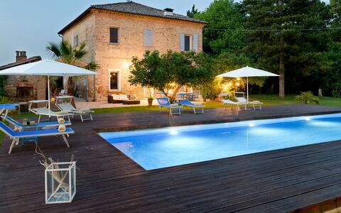 Villa Rustica 8: Piscina, Azul, Recurso, Mueble Para Exteriores, Mueble, Sunlounger, Paraguas, Silla, Thermae, Inmuebles