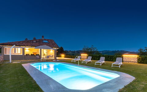 Tramonto Albese 4: Azul, Piscina, Recurso, Casa De Campo, Inmuebles, Eco Hotel, Cabaña, Villa, Hacienda, Paisajismo