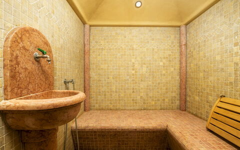 Villa Gaius 8+2: Pared, Piso, Suelo, Diseño De Interiores, Loseta, Material Compuesto, Arreglo De Tubería, Plomería, Baño