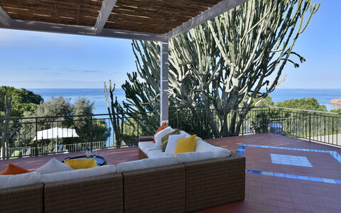 Villa Armonia 8: Mueble, Silla, Mueble Para Exteriores, Suelo, Sombra, Recurso, Eco Hotel, Mar, Costa, Cubierta