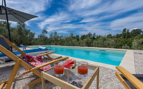 Casa Eusebia 8+2: Azul, Recurso, Mueble Para Exteriores, Inmuebles, Paisajismo, Eco Hotel, Villa, Piscina, Silla, Hacienda