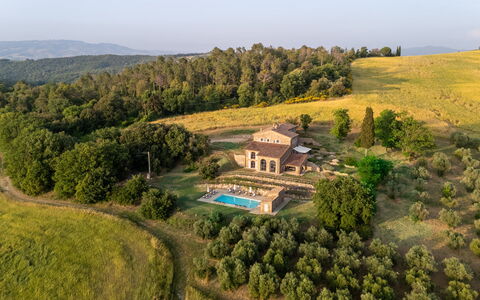 Villa Il Pozzo 14: Casa, Inmuebles, Paisaje, Llanura, Pradera, El Terreno Del Lote, Casa De Campo, Área Rural, Cabaña