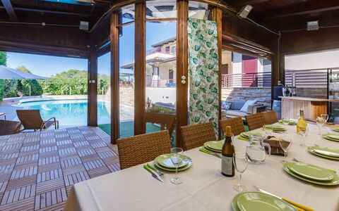 Villa Alais 8: Casa, Recurso, Silla, Sombra, Manchas De Madera, Cubierta, Eco Hotel, Porche, Inmuebles, Villa