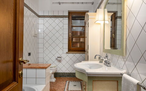 Villa Binetti 7: Diseño De Interiores, Piso, Arreglo De Tubería, Lavabo Del Baño, Baño, Suelo, Techo, Lavabo, Grifo, Plomería