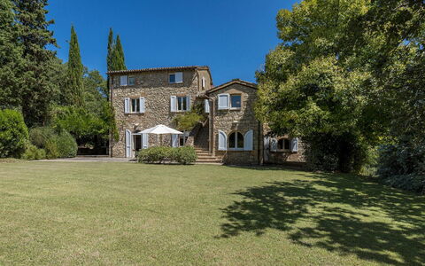 Casale le Querce di Cetona 8: Árbol, Hierba, Arbusto, Paisaje, Inmuebles, Casa, Cabaña, Casa De Campo, Césped, Mansión