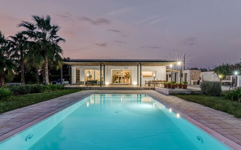 Villa i Chiani 8: Arquitectura, Inmuebles, Piscina, Recurso, Casa, Material Compuesto, Mansión, Sombra, Villa, Hacienda