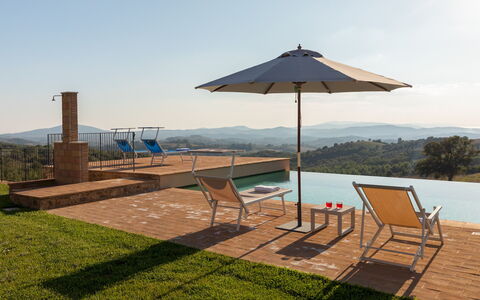 Casale Grottini 8: Mueble, Mueble Para Exteriores, Piscina, Silla, Sombra, Sunlounger, Manchas De Madera, Recurso, Madera Dura, Suelos De Madera