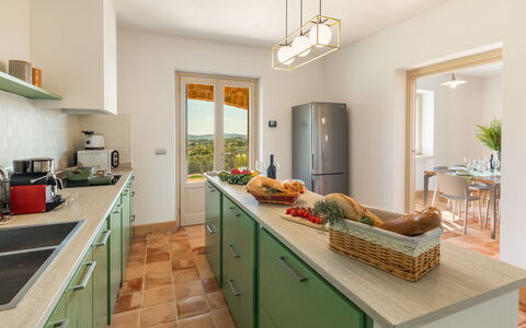 Casale Grottini 8: Mueble, Diseño De Interiores, Cocina, Mostrador, Gabinetes, Casa, Silla, Piso, Cocina Y Comedor Mesa, Mesa