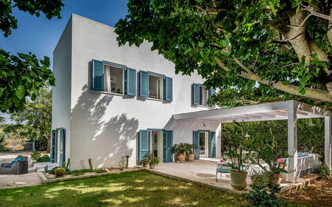 Casavento Puzziteddu 6: Casa, Casa, Barrio Residencial, Arbusto, Puerta, Sombra, Inmuebles, Cabaña, Jardín, Paisajismo