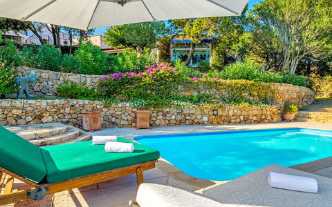 Villa Stella 6: Azul, Piscina, Recurso, Mueble Para Exteriores, Paraguas, Ocio, Eco Hotel, Sunlounger, Jardín, Paisajismo