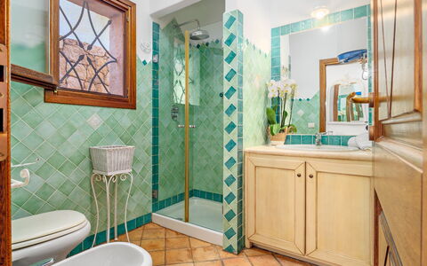 Casa Maestrale 6: Azul, Piso, Diseño De Interiores, Suelo, Arreglo De Tubería, Baño, Plomería, Loseta, Grifo, Mueble De Baño