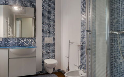 Villa Eden 8: Baño, Arreglo De Tubería, Diseño De Interiores, Piso, Lavabo Del Baño, Suelo, Loseta, Plomería, Lavabo, Grifo