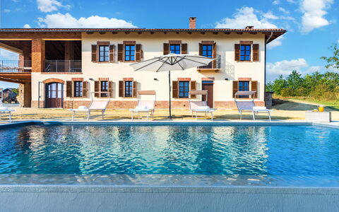 Casa Leonarda 8+2: Piscina, Recurso, Mueble Para Exteriores, Inmuebles, Villa, Eco Hotel, Hotel, Hacienda, Casa De Campo, Silla