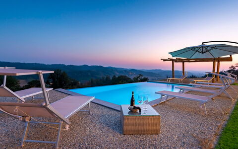 Casa Leonarda 8+2: Azul, Piscina, Recurso, Mueble Para Exteriores, Sunlounger, Eco Hotel, Ocio, Paraguas, Silla, Hotel