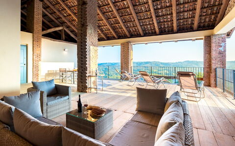 Casa Leonarda 8+2: Cubierta, Suelos De Madera, Balcón, Mueble Para Exteriores, Silla, Madera Dura, Porche, Manchas De Madera, Tablón, Villa