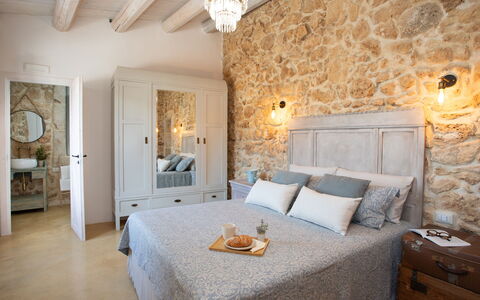 Palmento San Lorenzo 6: Mueble, Diseño De Interiores, Pared, Habitación, Piso, Cama, Suelo, Cajón, Habitación, Encendiendo