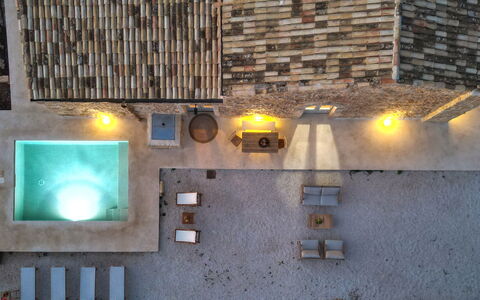 Palmento San Lorenzo 6: Piscina, Arquitectura, Piso, Material Compuesto, Suelo, Silla, Recurso, Hormigón, Patio, Mueble Para Exteriores