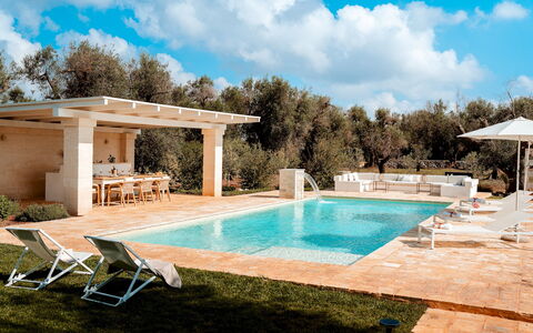 Villa Belkis 6: Piscina, Mueble, Mueble Para Exteriores, Recurso, Silla, Sombra, Sunlounger, Eco Hotel, Paraguas, Patio