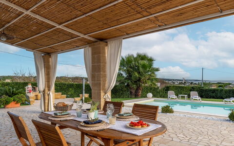 Villa Serena 4: Mueble, Silla, Maceta, Recurso, Sombra, Mueble Para Exteriores, Eco Hotel, Jardín, Planta De Casa, Estructura Al Aire Libre