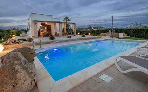 Villa Serena 4: Azul, Piscina, Recurso, Material Compuesto, Ocio, Fuente De Agua, Inmuebles, Eco Hotel, Hacienda, Villa