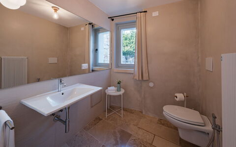 Opuntia Trulli e Lamie 10: Arreglo De Tubería, Pared, Piso, Baño, Suelo, Diseño De Interiores, Lavabo, Grifo, Lavabo Del Baño, Plomería