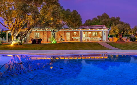 Villa Typha 10: Azul, Piscina, Recurso, Inmuebles, Jardín, Hacienda, Eco Hotel, La Iluminación Del Paisaje, Césped, Paisajismo