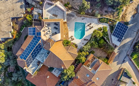 Villa Anga 10+1: Barrio Residencial, Techo, Piscina, Vista Panorámica, Fotografía Aérea, Inmuebles, Suburbio, Eco Hotel, Recurso, Villa