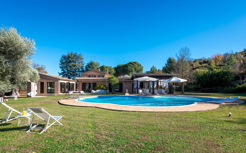 Villa Isotta 8+4: Piscina, Recurso, Inmuebles, Sombra, Hacienda, Villa, Mansión, Casa De Campo, Eco Hotel, Césped