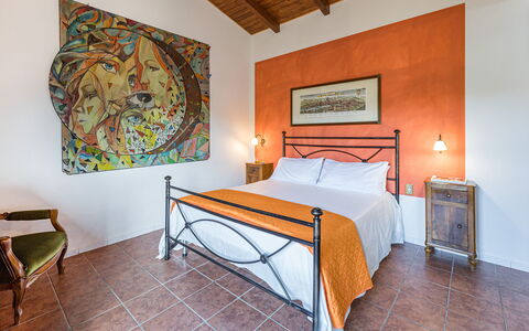 La Vigna 4: Mueble, Diseño De Interiores, Piso, Suelo, Techo, Casa, Cama, Habitación, Habitación, Silla
