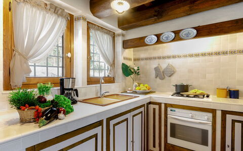Casatorre 6+2: Cocina, Diseño De Interiores, Mostrador, Madera, Piso, Aparato De Cocina, Casa, Techo, Encendiendo, Mueble