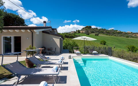 Dimora Campo delle Mura 4+2: Piscina, Recurso, Barrio Residencial, Mueble Para Exteriores, Sunlounger, Eco Hotel, Inmuebles, Villa, Thermae, Hacienda