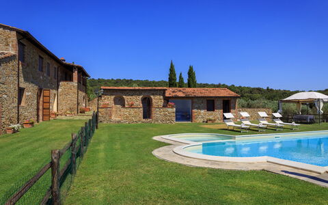 Villa Stroncoli 14: Piscina, Casa De Campo